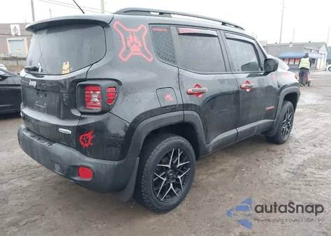 2017 Jeep Renegade Latitude 4X4 z USA, uszkodzony, nr VIN ZACCJBBB1HPF31217